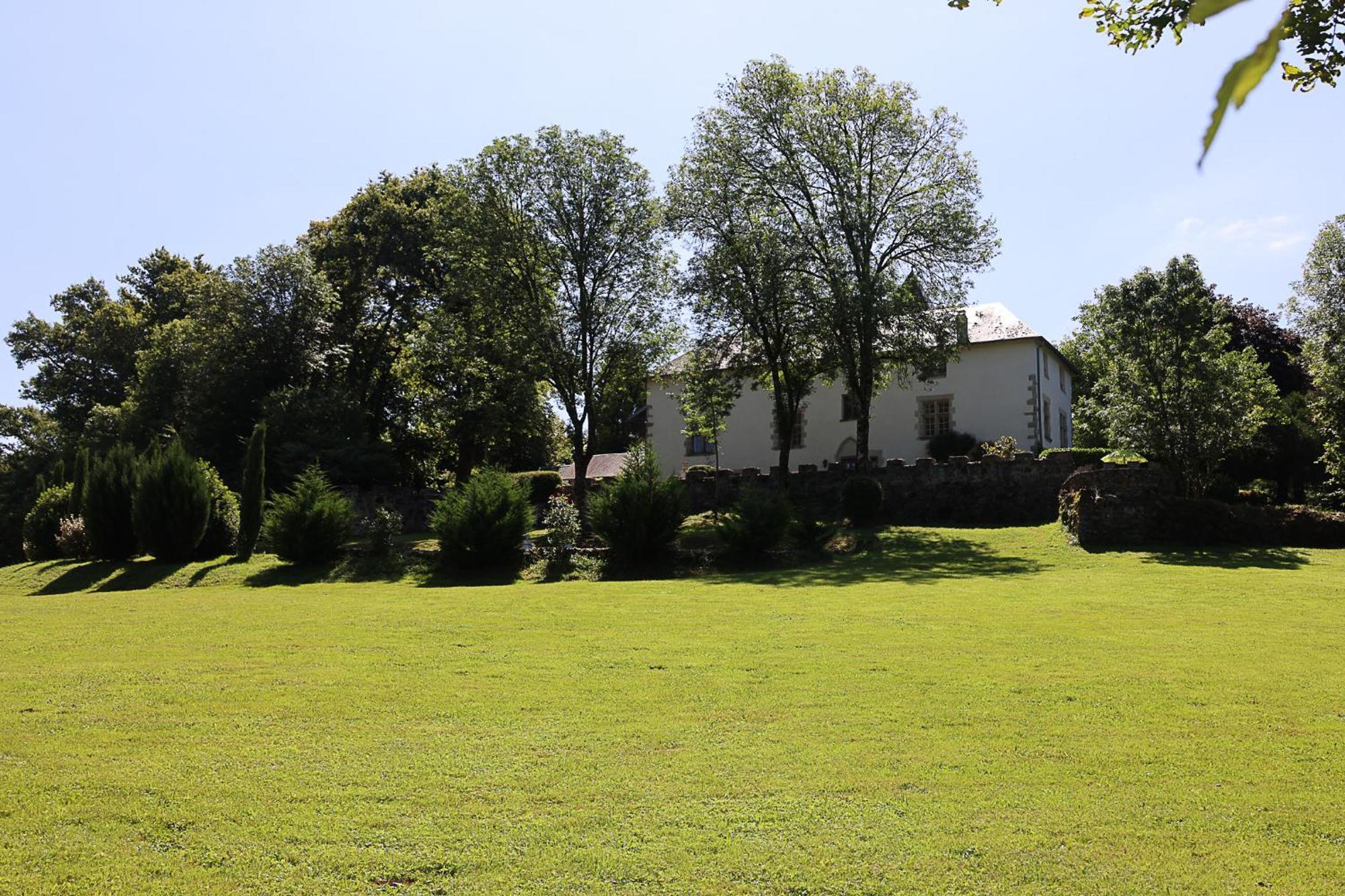 Manoir XV Domaine De Peyrafort Tulle Bagian luar foto